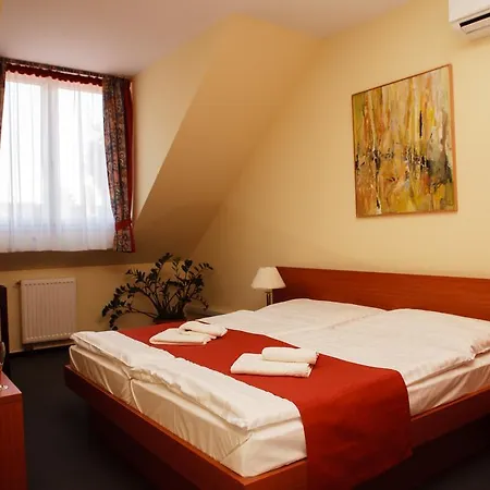 Szálloda Lipa és étterem 3*