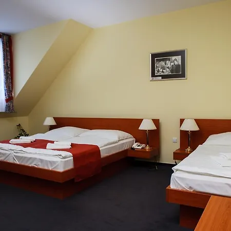 Szálloda Lipa és étterem 3*