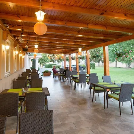 Lipa és étterem Hotel